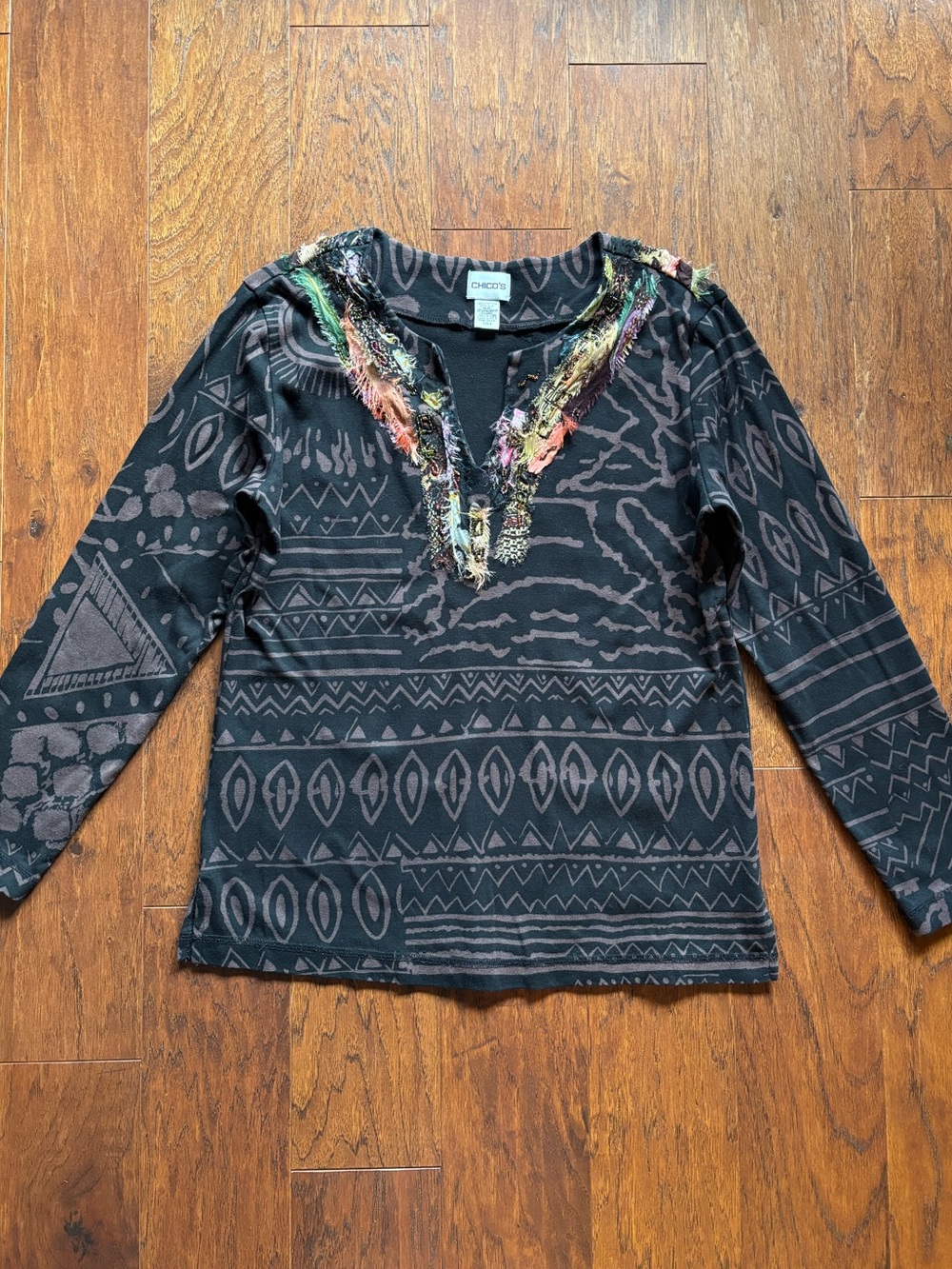 Vintage Chico’s Tribal Print Black Long Sleeve Top | Size L // 2
